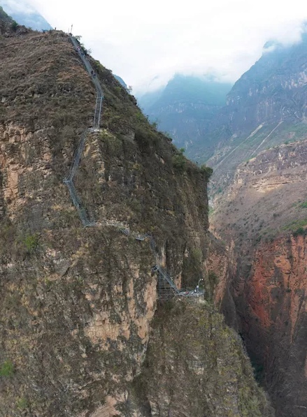 “懸崖村”.png “懸崖村”.png